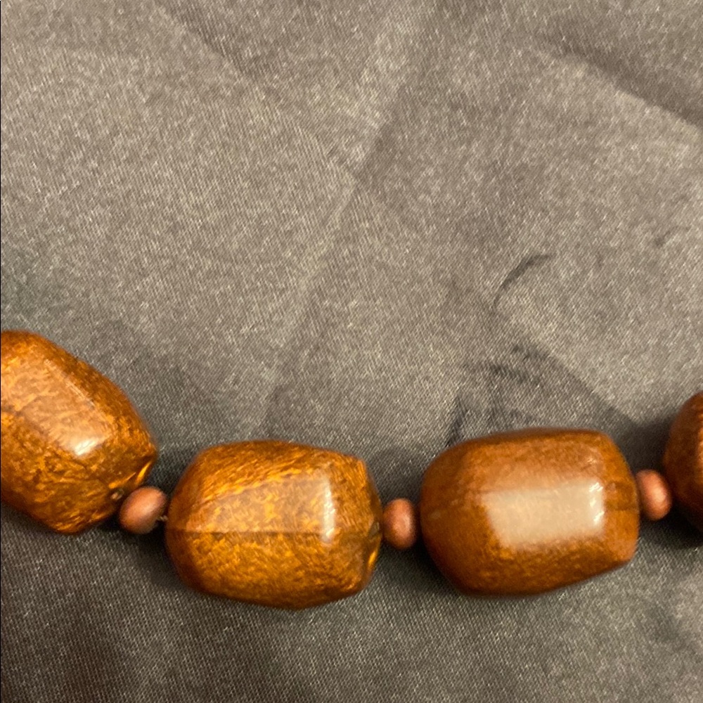 Brooks Brothers Elegant Brown Beaded Necklace - Picture 6 of 15